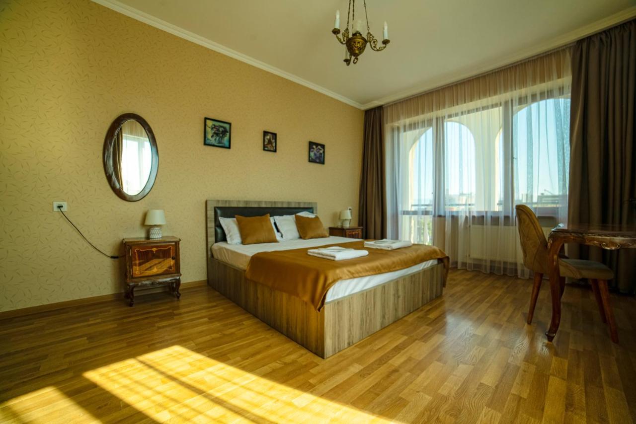 Midtown-Vera Tbilisi Buitenkant foto